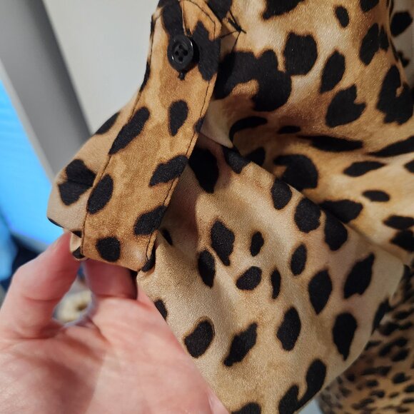 Calvin Klein Women's Brown Leopard Print Long Sleeve Roll -Tab Blouse Top -Small - Picture 8 of 9